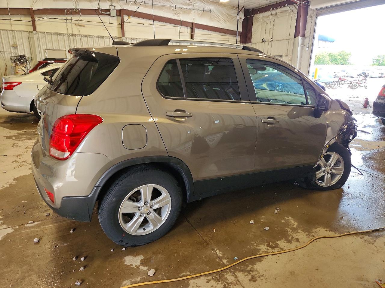 2022 CHEVROLET TRAX 1LT — снимка 3
