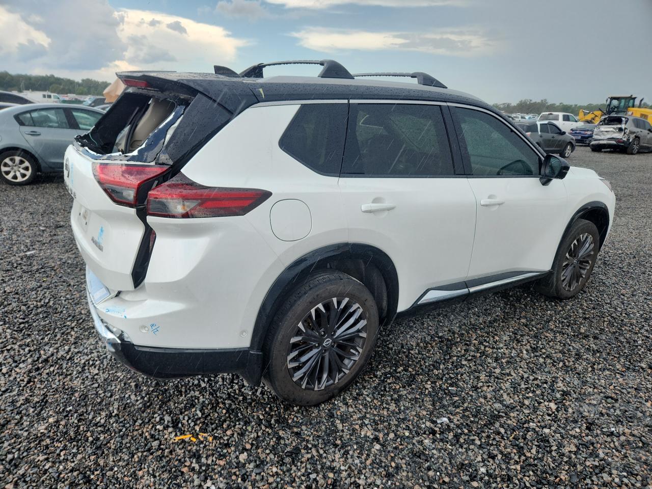 2025 NISSAN ROGUE PLATINUM — снимка 3