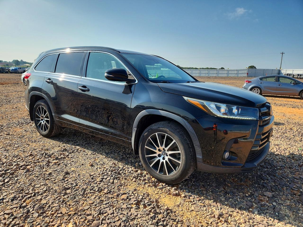 2017 TOYOTA HIGHLANDER SE — снимка 4