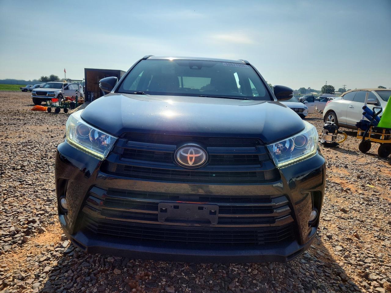 2017 TOYOTA HIGHLANDER SE — снимка 5