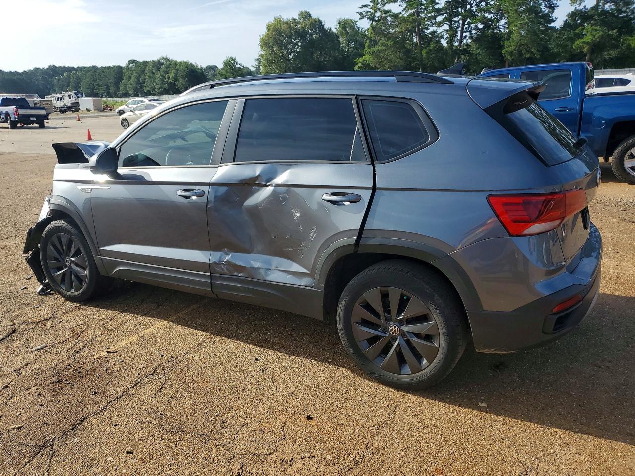 2022 VOLKSWAGEN TAOS S — снимка 2