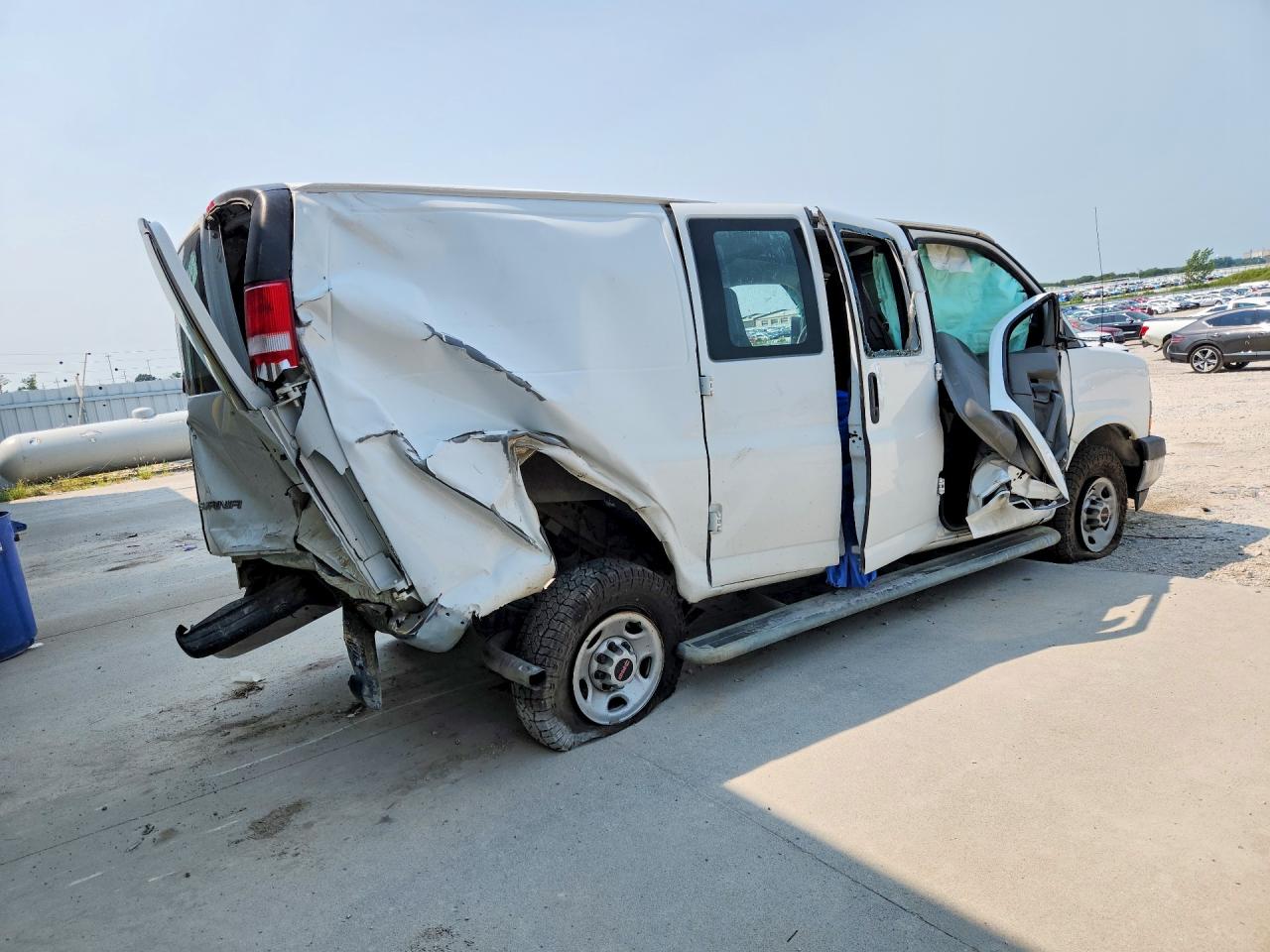 2020 GMC SAVANA G2500 — снимка 3