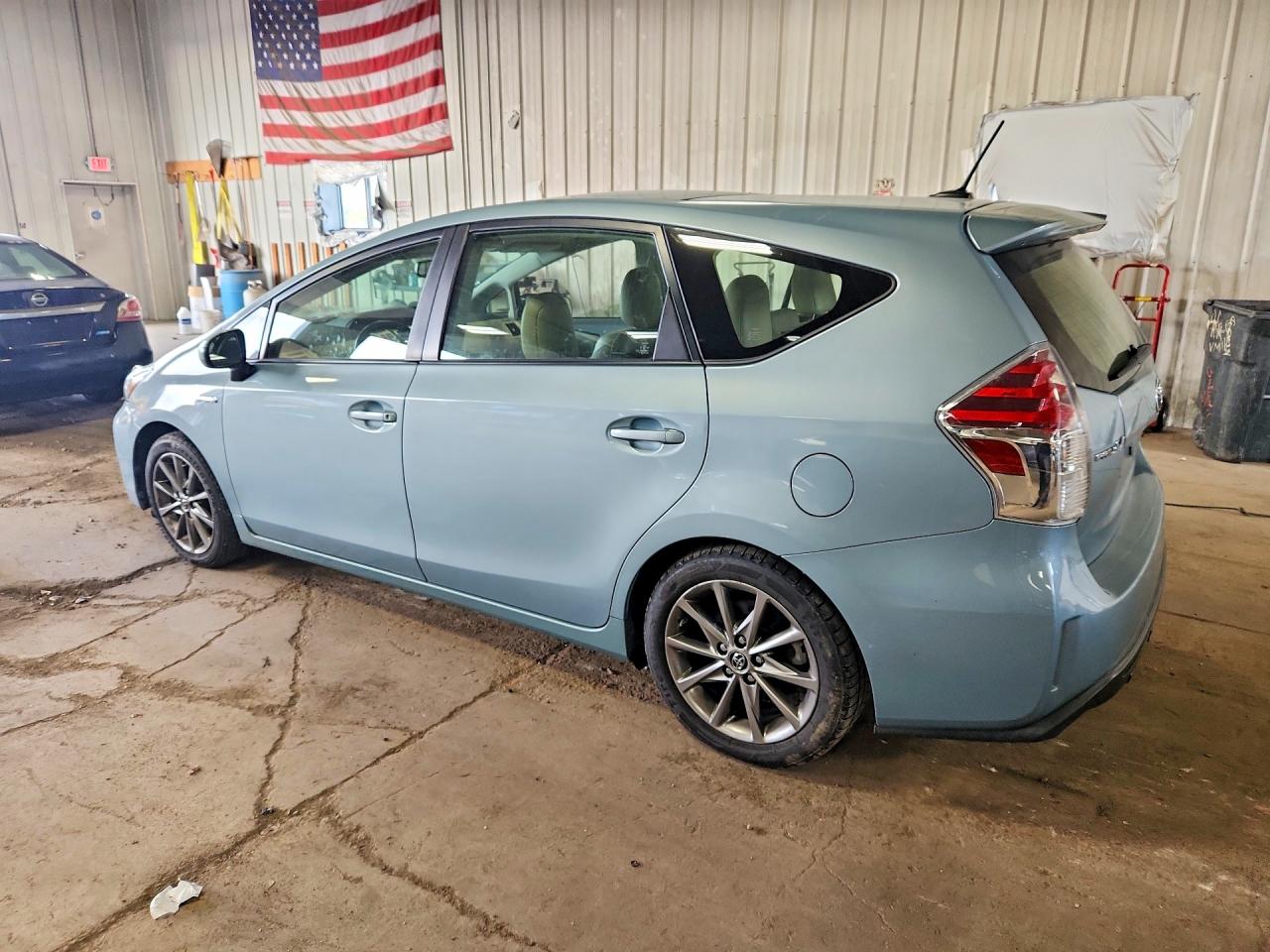 2016 TOYOTA PRIUS V FIVE — снимка 2
