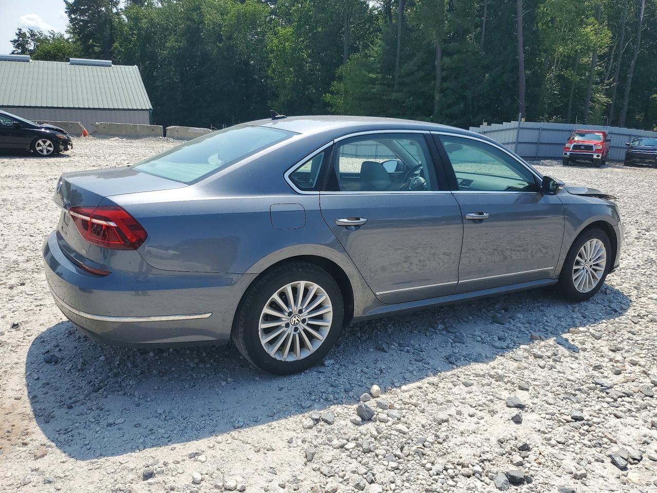 2017 VOLKSWAGEN PASSAT SE — снимка 3