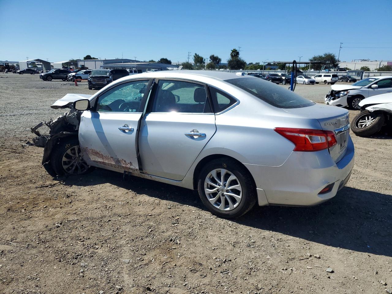 2018 NISSAN SENTRA SV — снимка 2