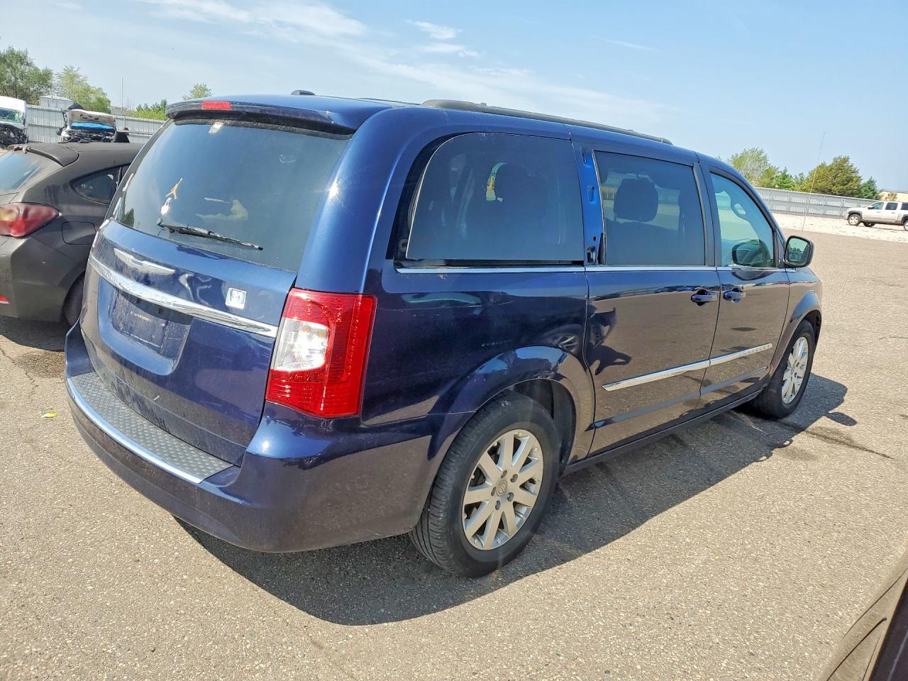 2015 CHRYSLER TOWN & COUNTRY TOURING — снимка 3