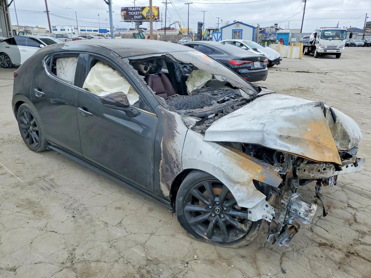 2023 MAZDA 3 PREMIUM — снимка 4