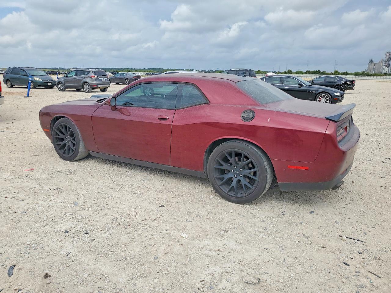 2017 DODGE CHALLENGER R/T — снимка 2
