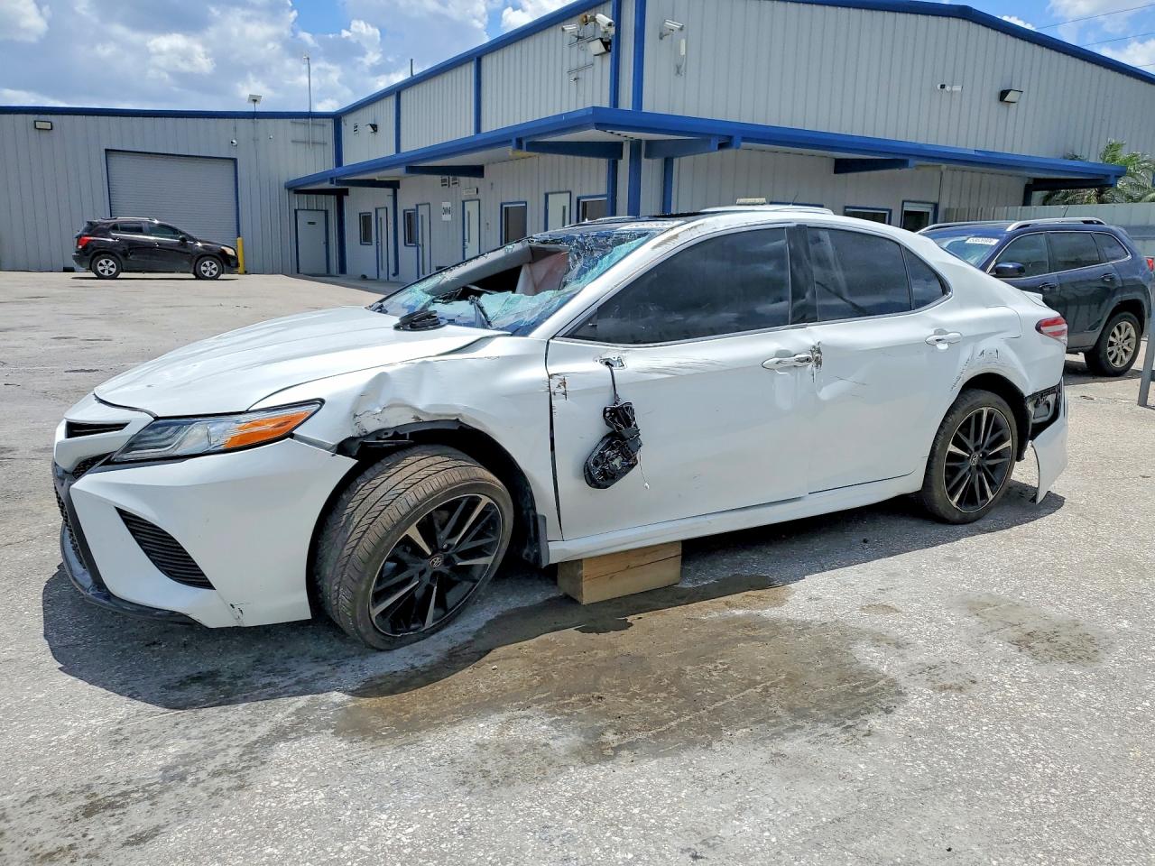 2020 TOYOTA CAMRY XSE