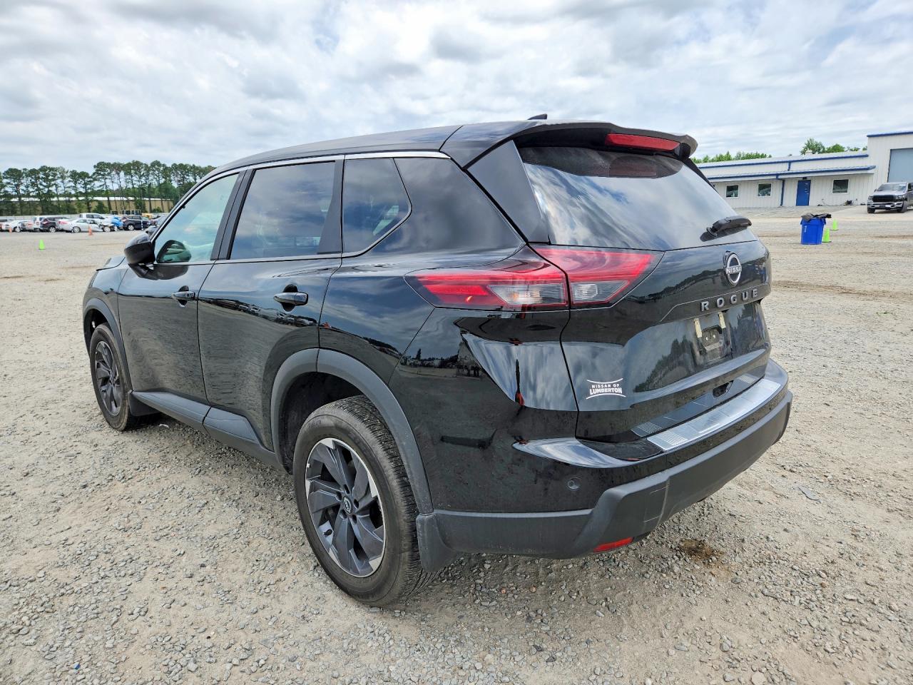 2026 NISSAN ROGUE SV — снимка 2