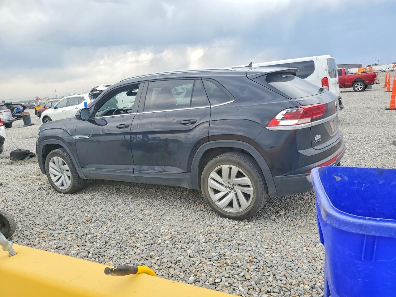 2022 VOLKSWAGEN ATLAS CROSS SPORT SE — снимка 2