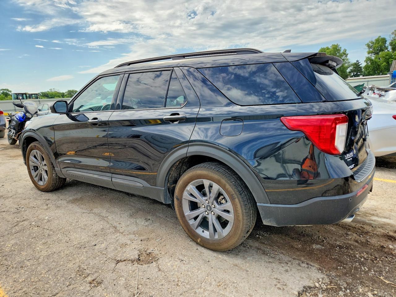 2021 FORD EXPLORER XLT — снимка 2