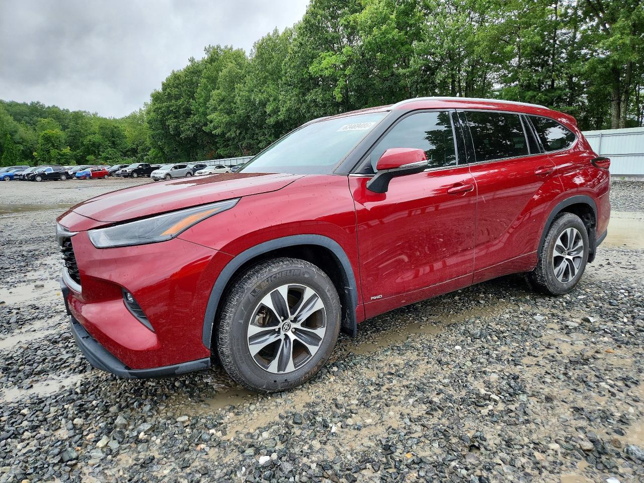 2022 TOYOTA HIGHLANDER HYBRID XLE