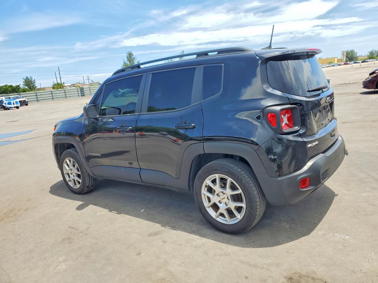 2022 JEEP RENEGADE LATITUDE — снимка 2