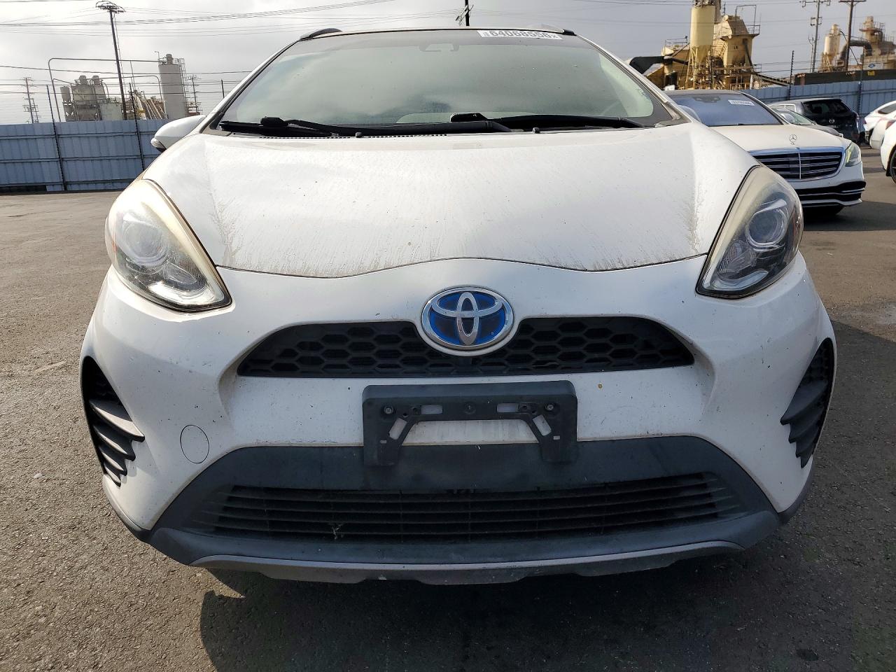 2018 TOYOTA PRIUS C TWO — снимка 5