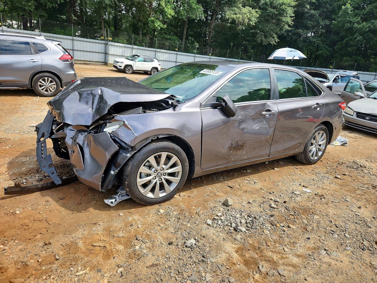 2016 TOYOTA CAMRY XLE