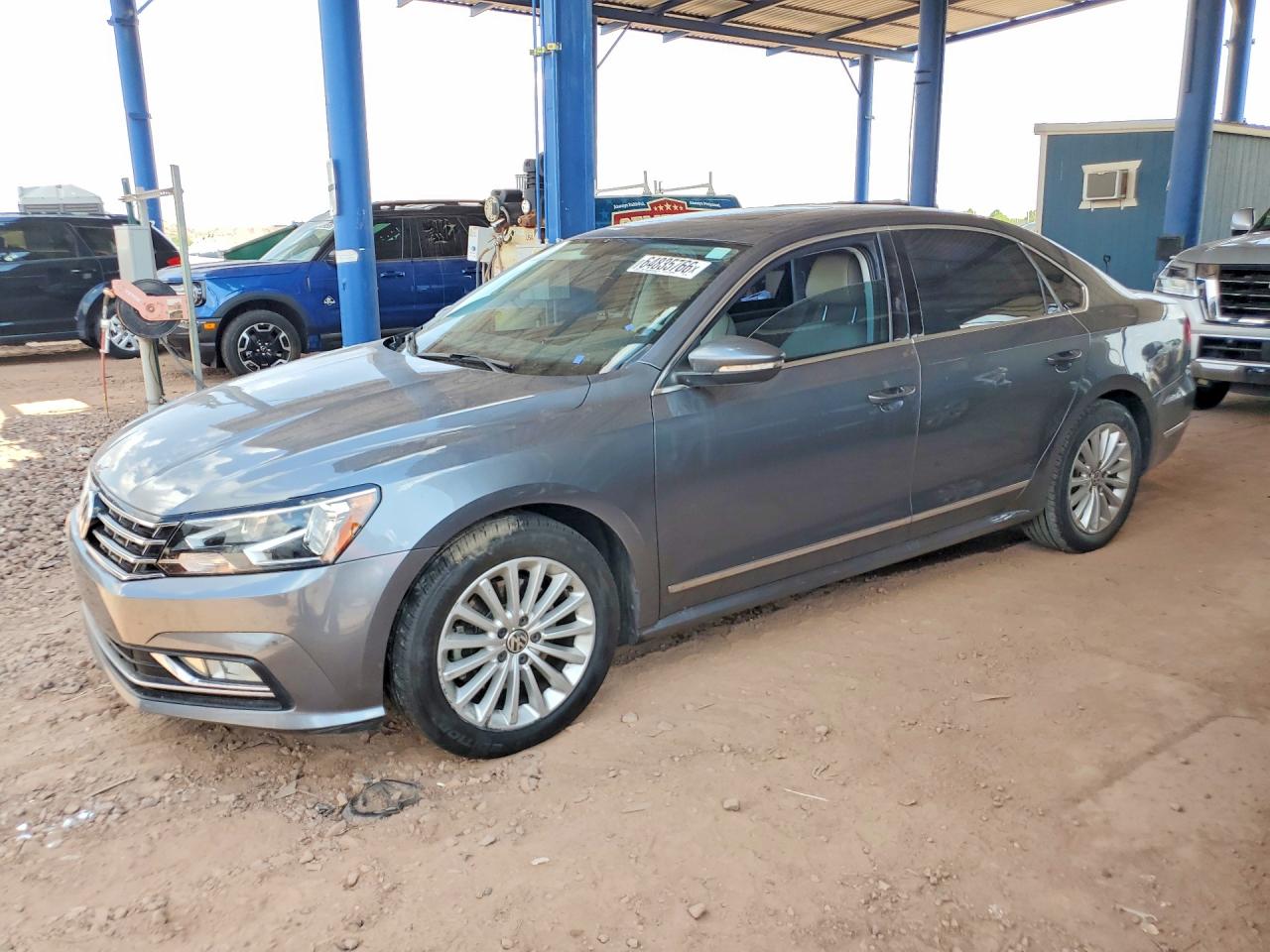 2016 VOLKSWAGEN PASSAT SE