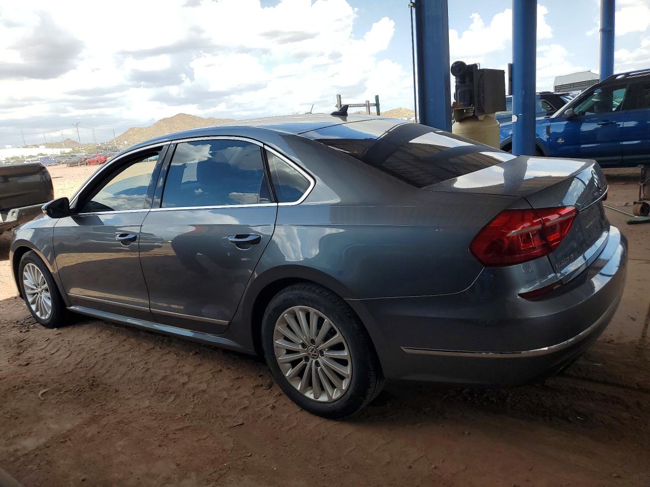 2016 VOLKSWAGEN PASSAT SE — снимка 2