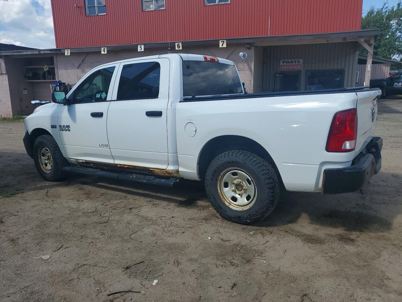 2015 RAM 1500 ST — снимка 2