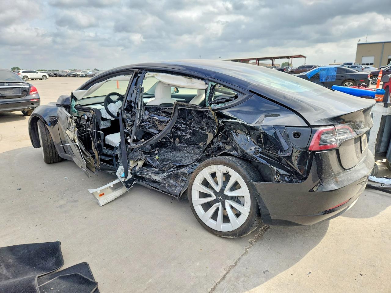 2022 TESLA MODEL 3 — снимка 2
