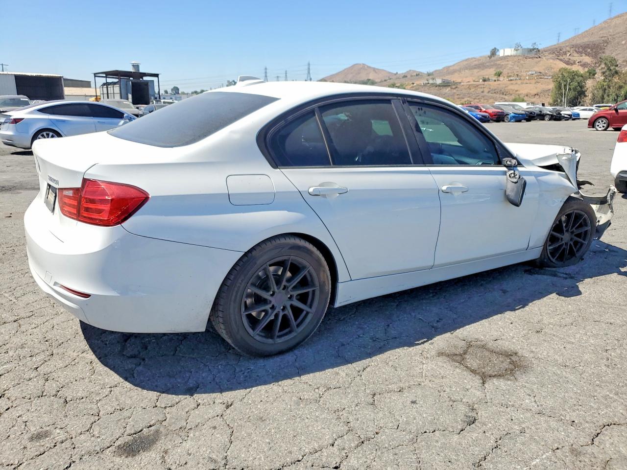 2014 BMW 320 I — снимка 3