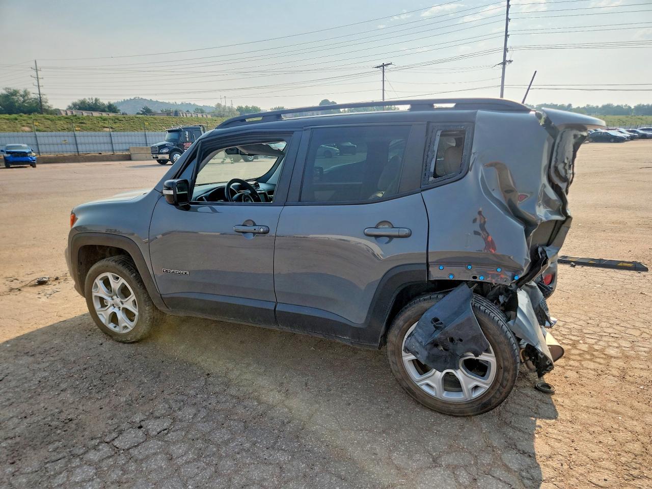 2022 JEEP RENEGADE LIMITED — снимка 2