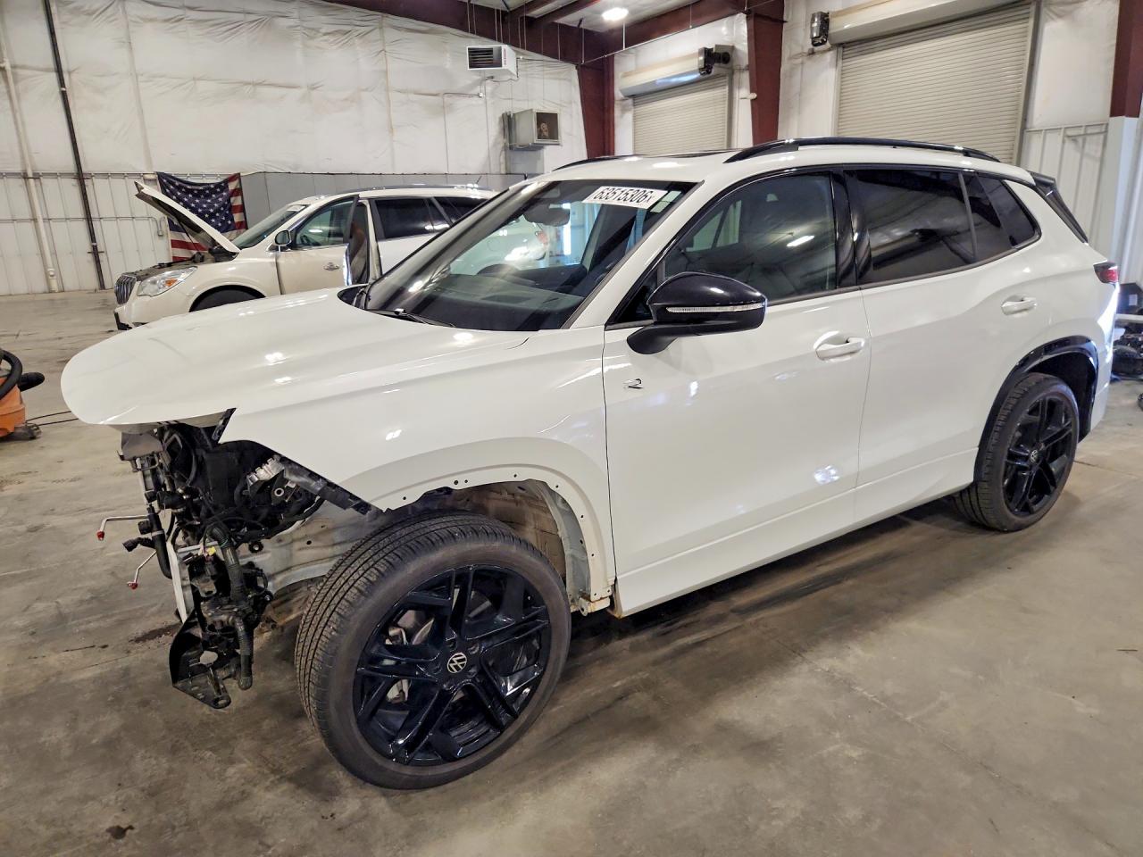 2025 VOLKSWAGEN TIGUAN SE R-LINE BLACK