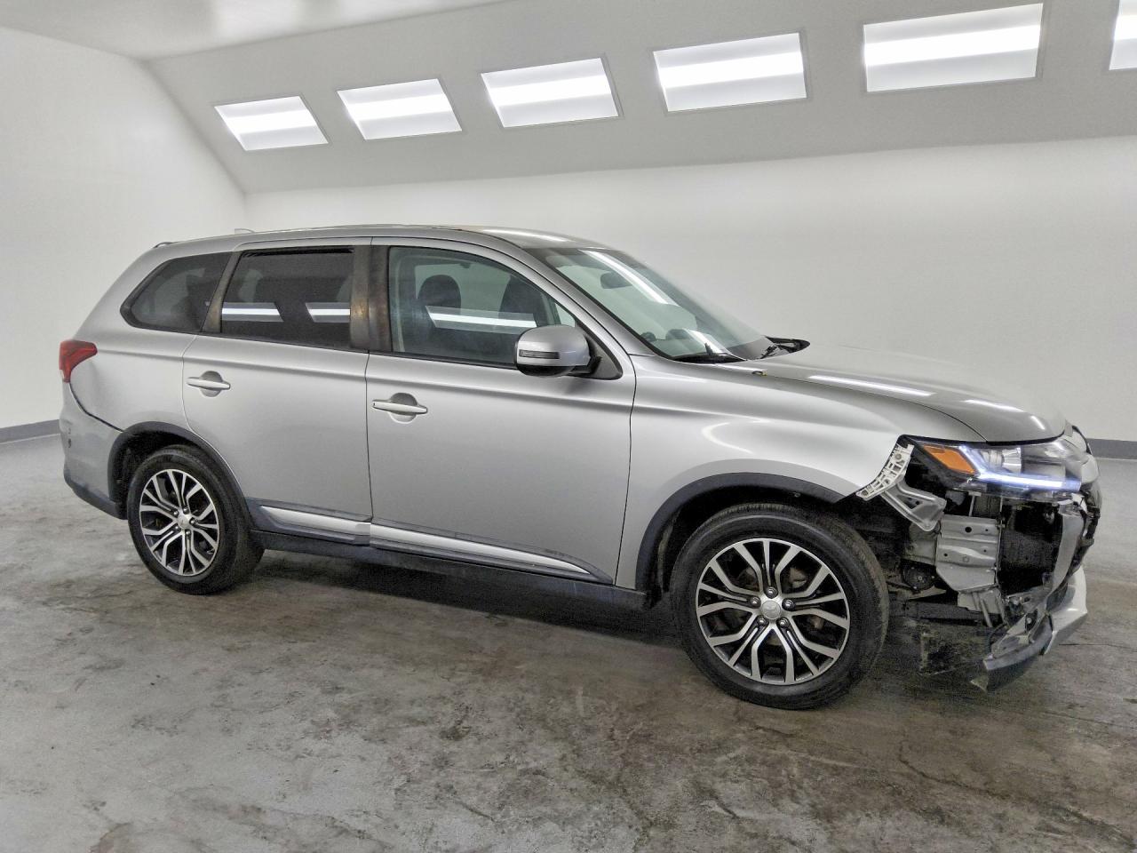 2018 MITSUBISHI OUTLANDER SE/SEL/LE — снимка 4