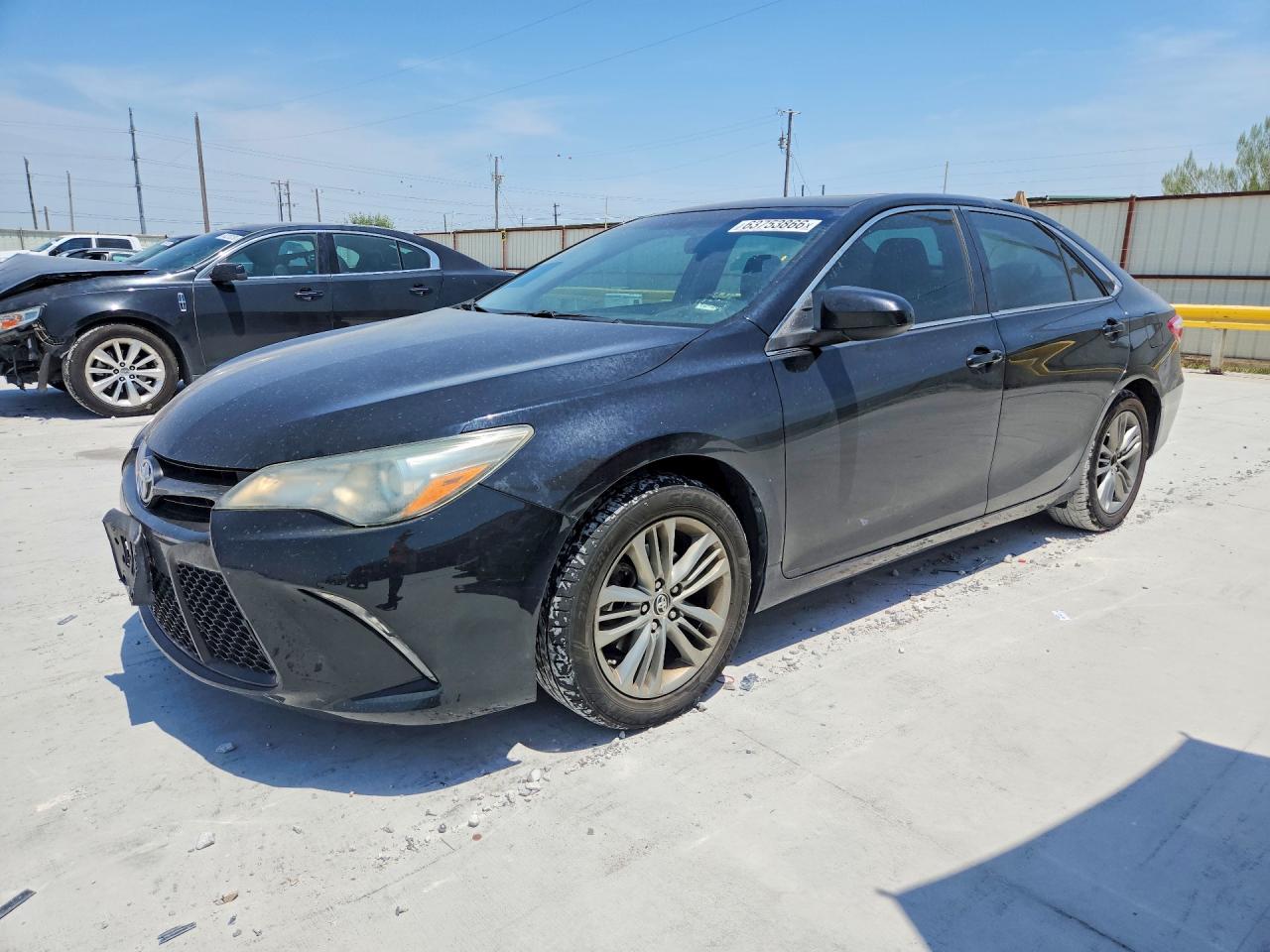 2016 TOYOTA CAMRY SE
