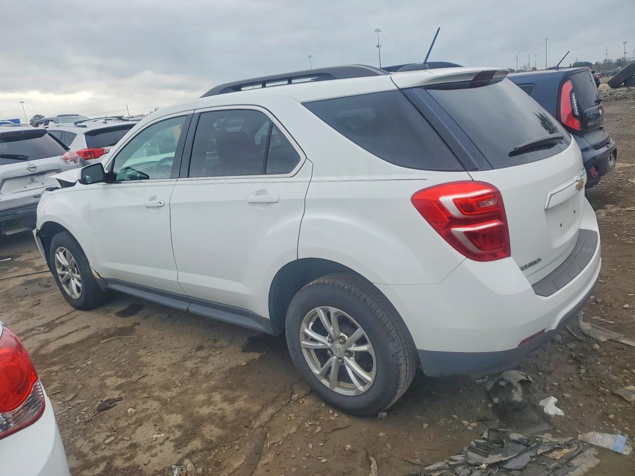2017 CHEVROLET EQUINOX LT — снимка 2