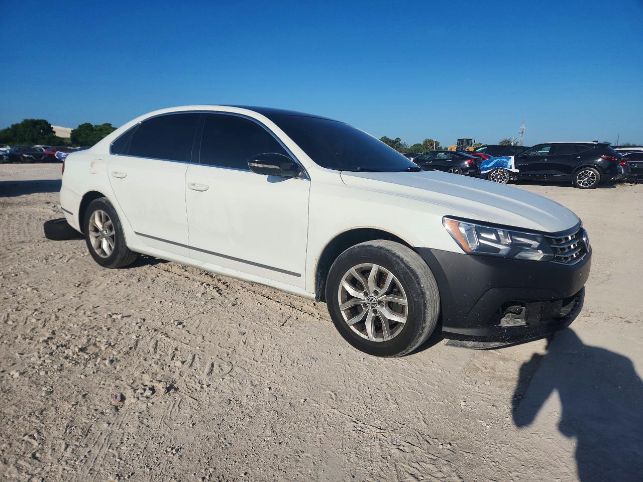 2016 VOLKSWAGEN PASSAT S — снимка 4