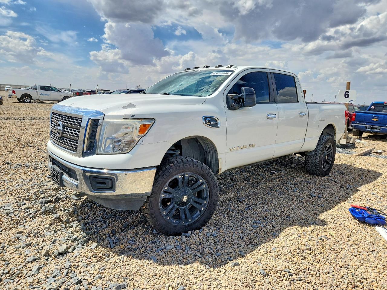 2017 NISSAN TITAN XD SV