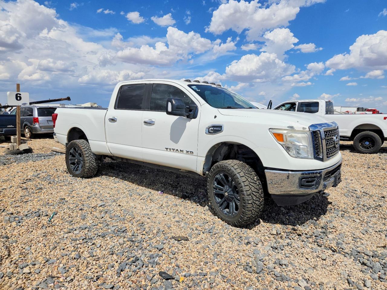 2017 NISSAN TITAN XD SV — снимка 4