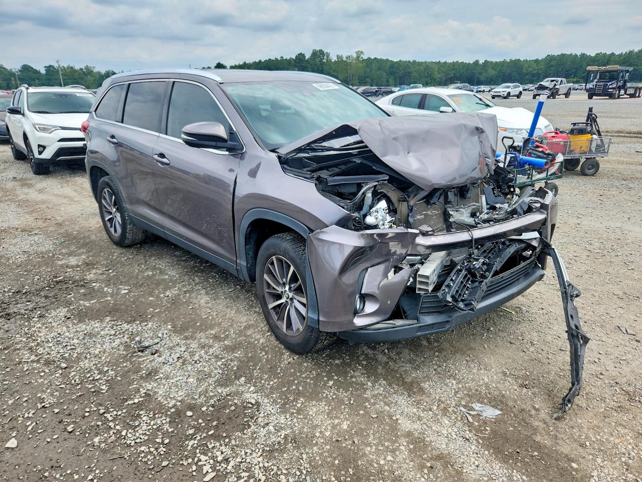 2019 TOYOTA HIGHLANDER XLE — снимка 4