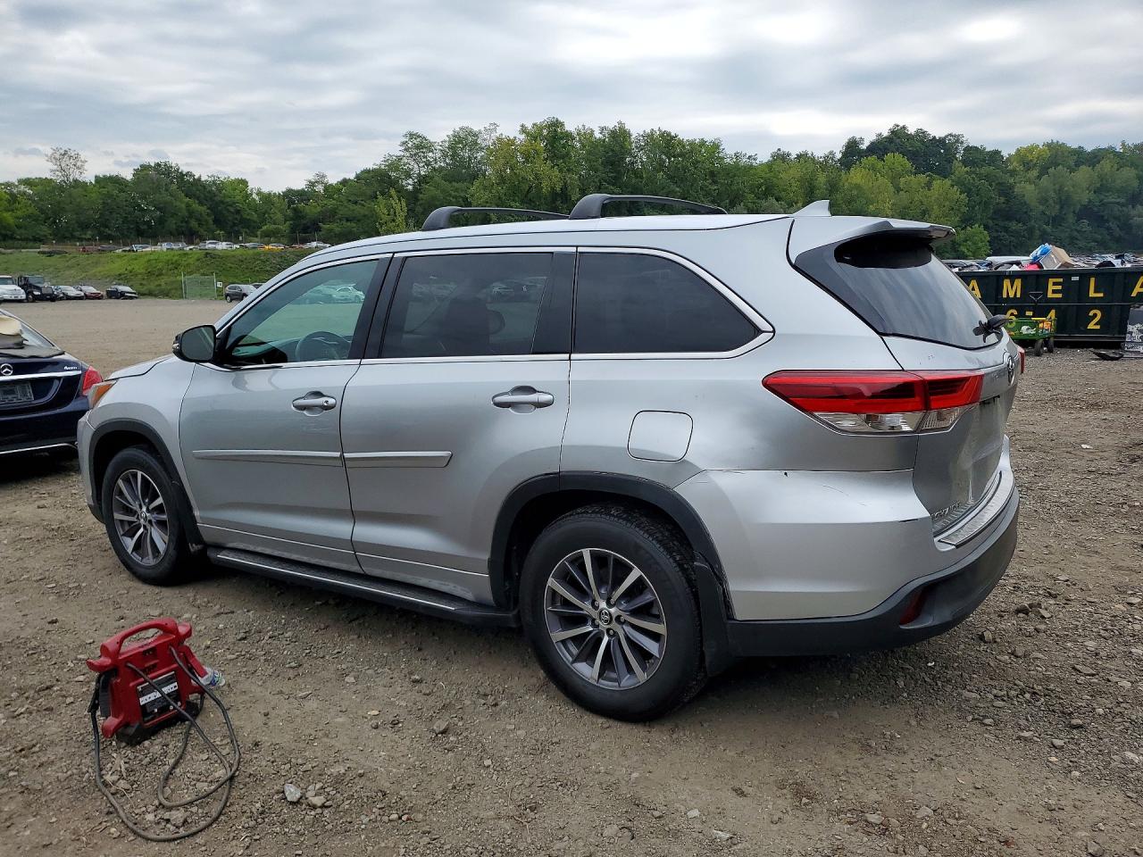 2018 TOYOTA HIGHLANDER XLE — снимка 2