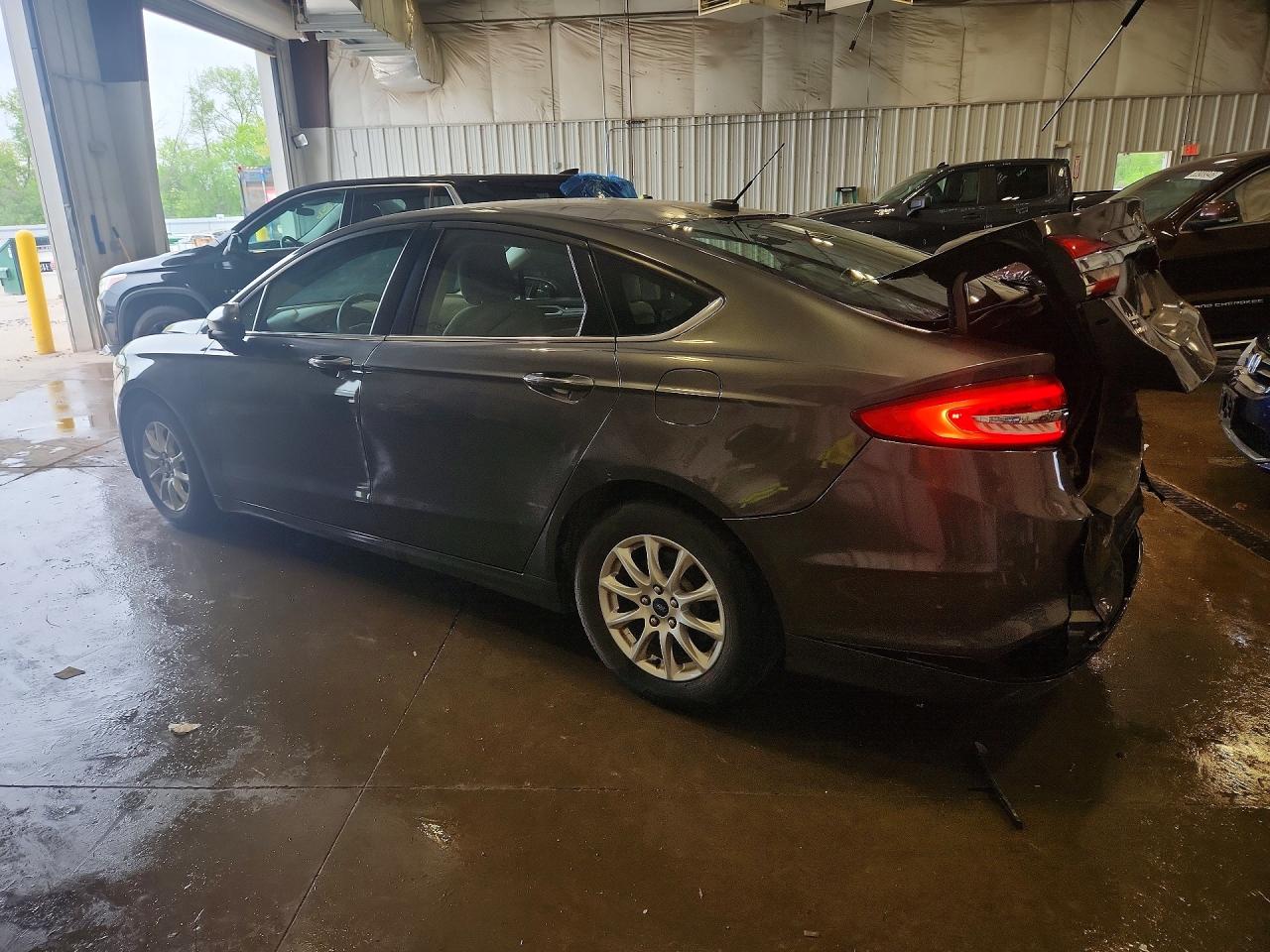 2017 FORD FUSION S — снимка 2