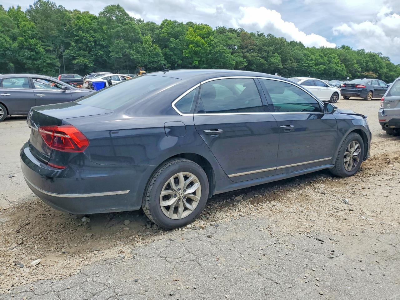 2017 VOLKSWAGEN PASSAT S — снимка 3