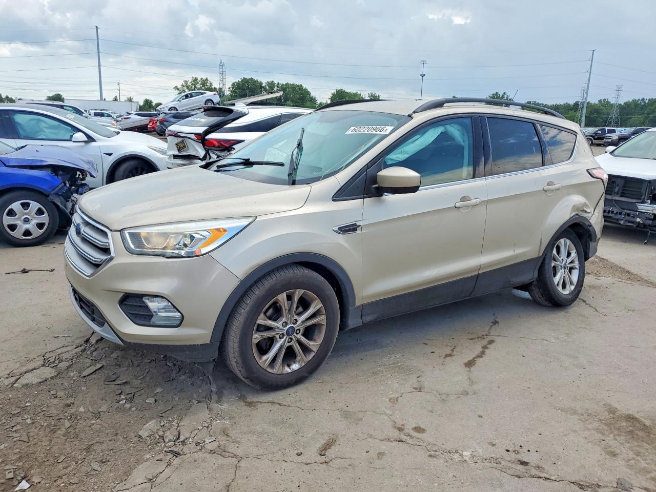 2017 FORD ESCAPE SE