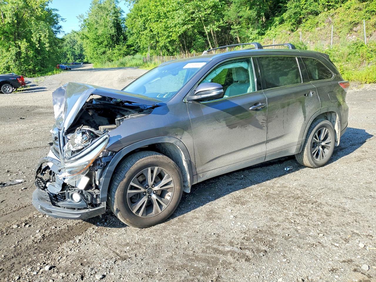 2016 TOYOTA HIGHLANDER XLE