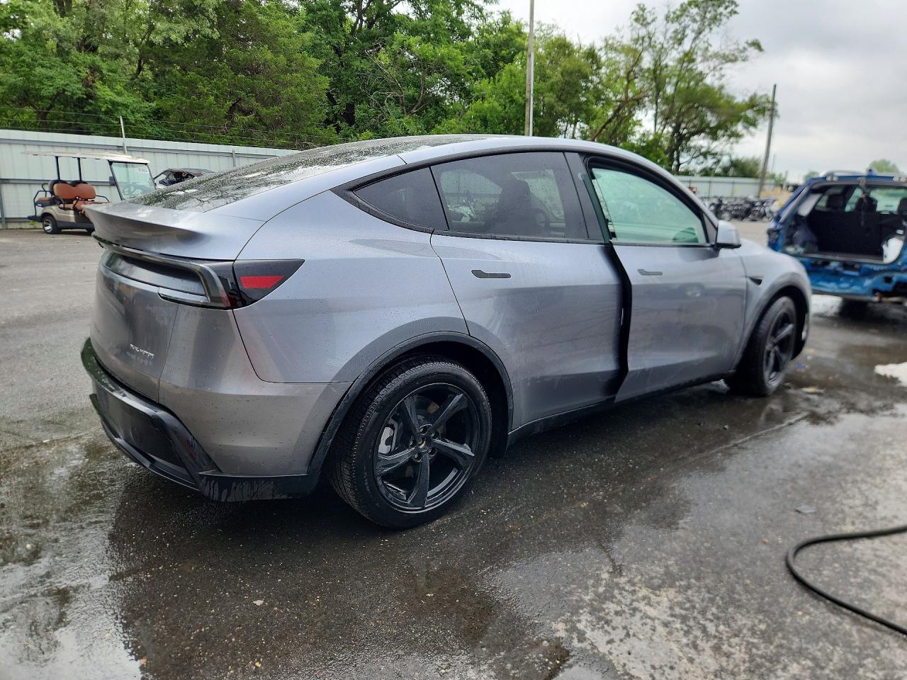 2026 TESLA MODEL Y — снимка 3