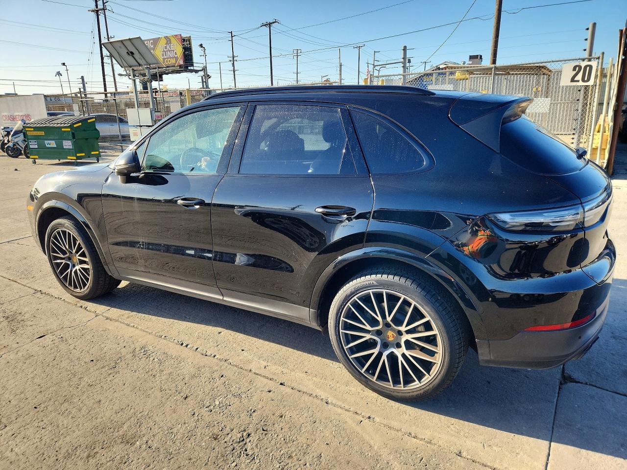 2021 PORSCHE CAYENNE S — снимка 2