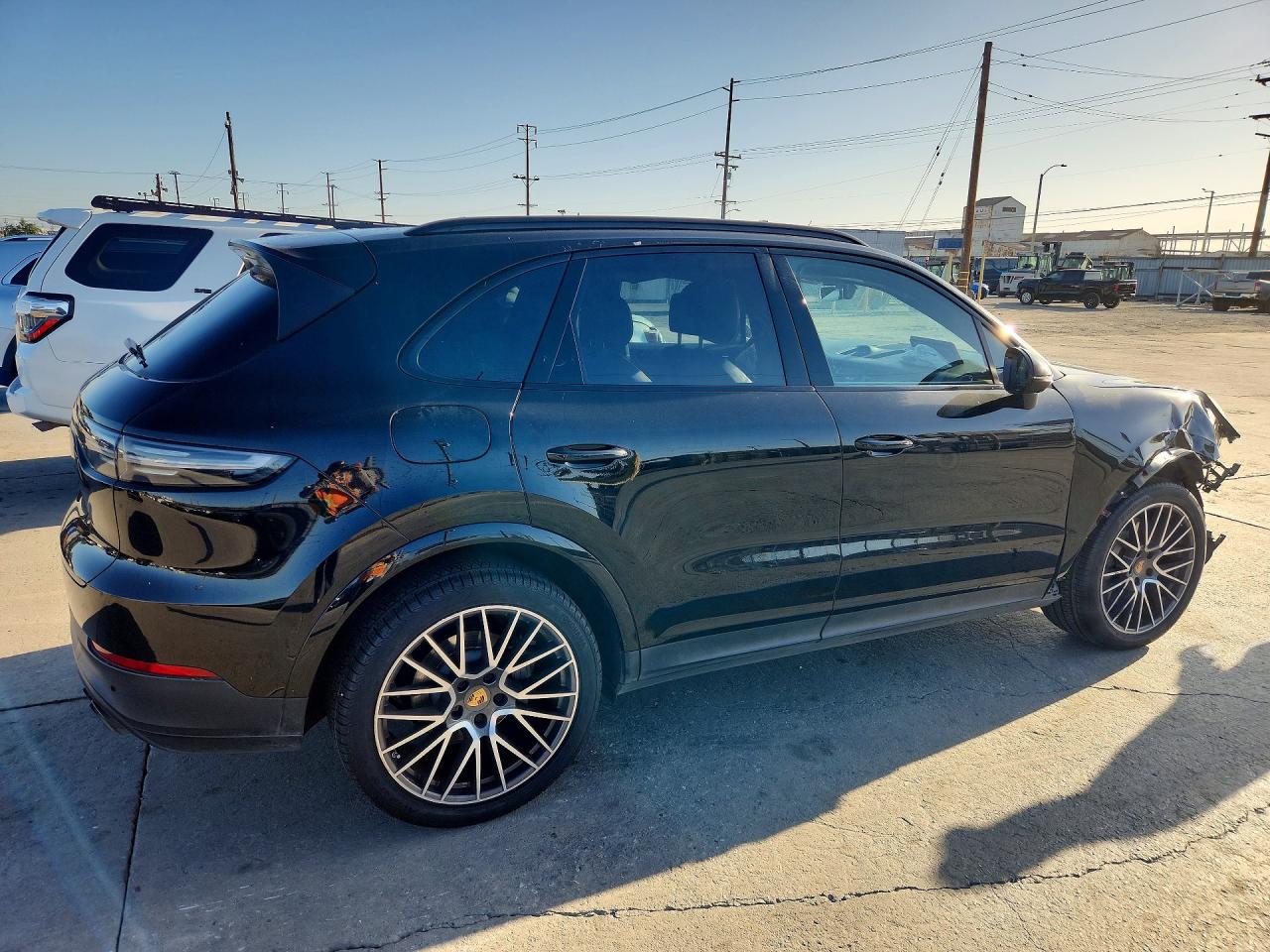 2021 PORSCHE CAYENNE S — снимка 3