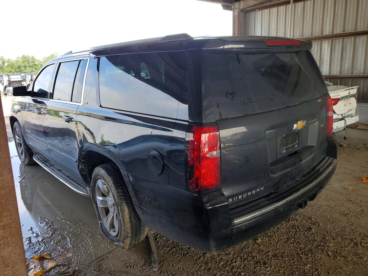 2015 CHEVROLET SUBURBAN — снимка 2