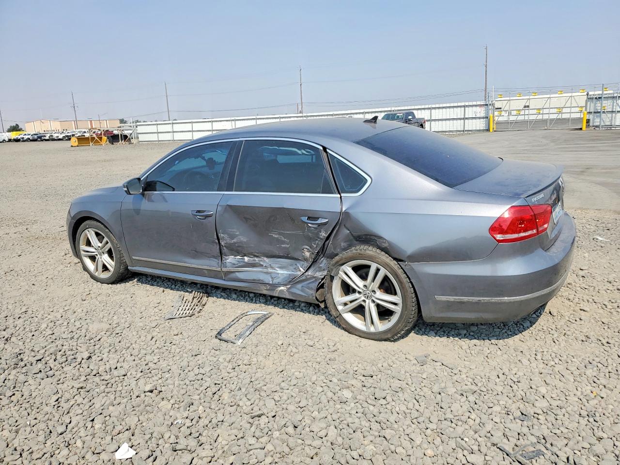 2015 VOLKSWAGEN PASSAT SEL — снимка 2