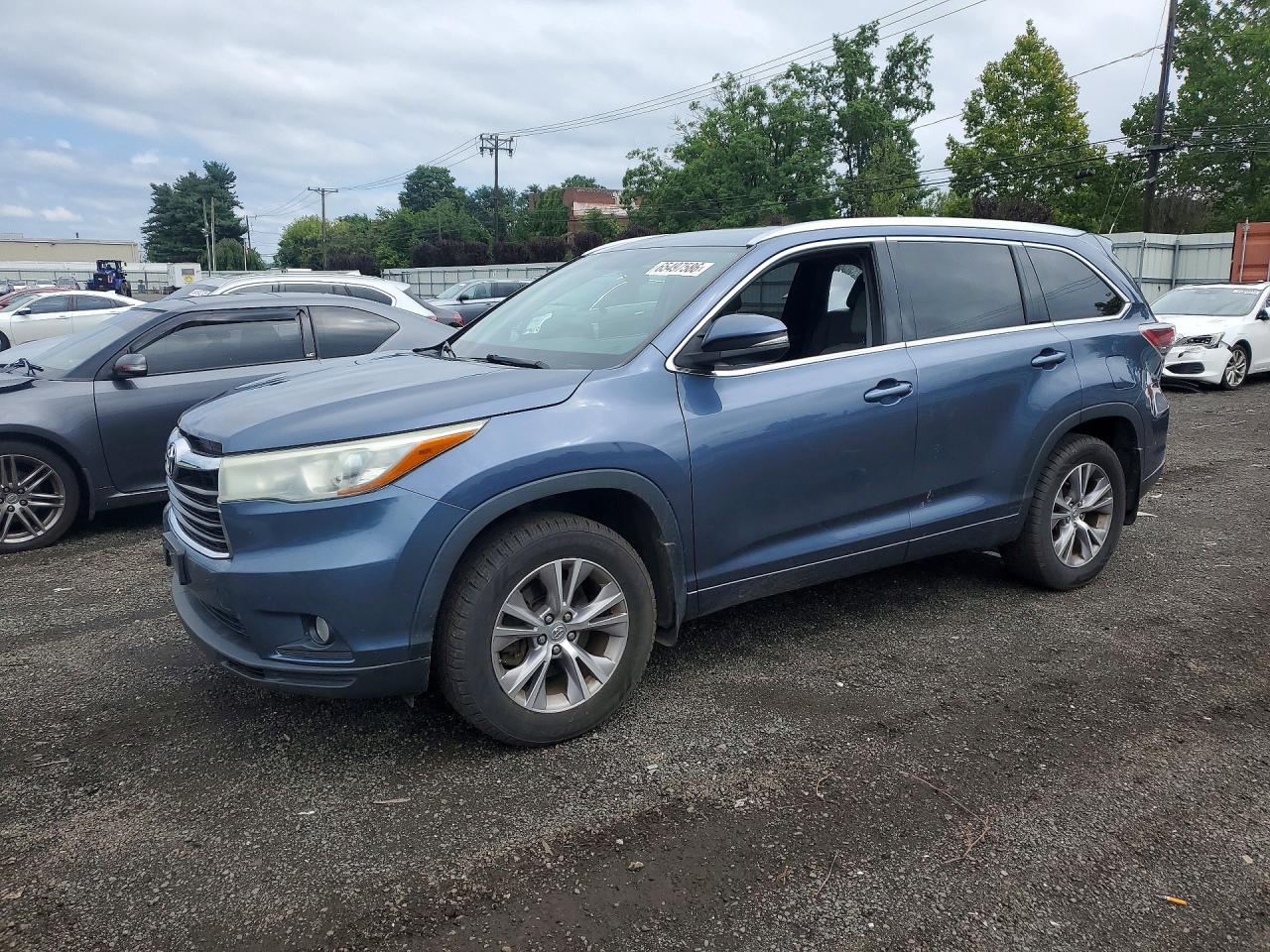 2015 TOYOTA HIGHLANDER XLE