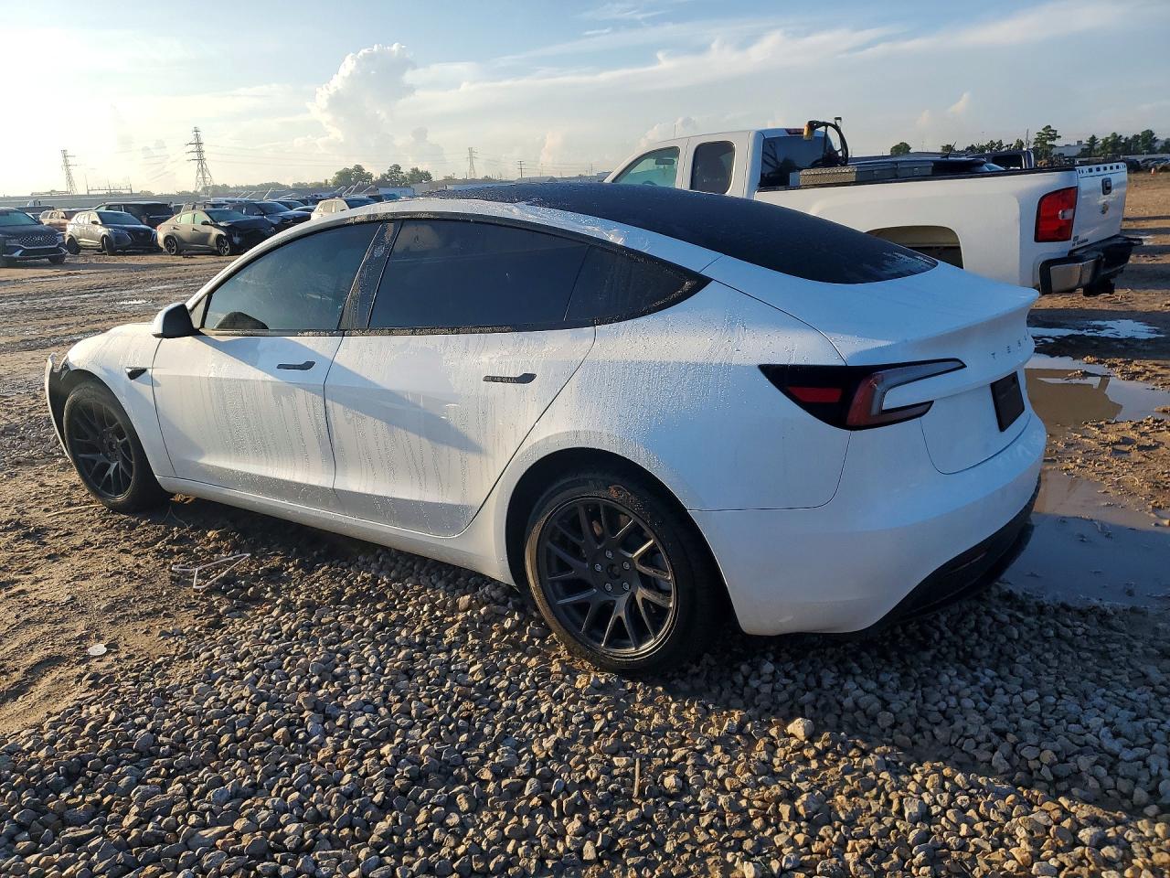 2025 TESLA MODEL 3 — снимка 2