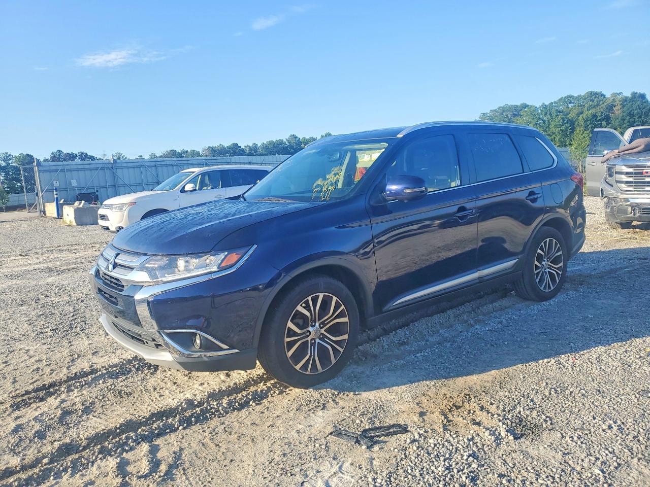 2018 MITSUBISHI OUTLANDER SE