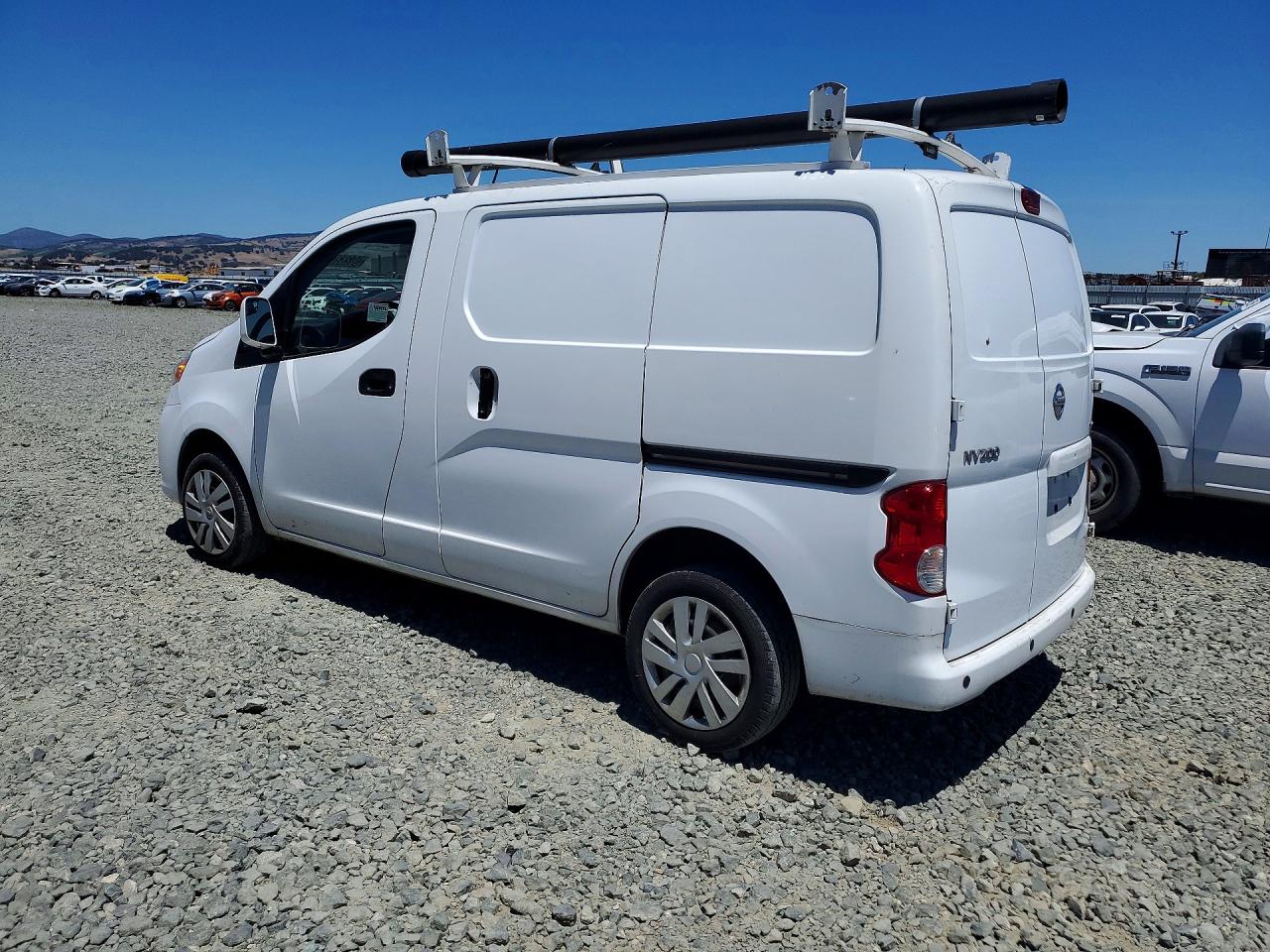 2020 NISSAN NV200 SV — снимка 2