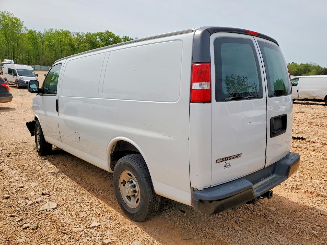 2017 CHEVROLET EXPRESS G2500 — снимка 2