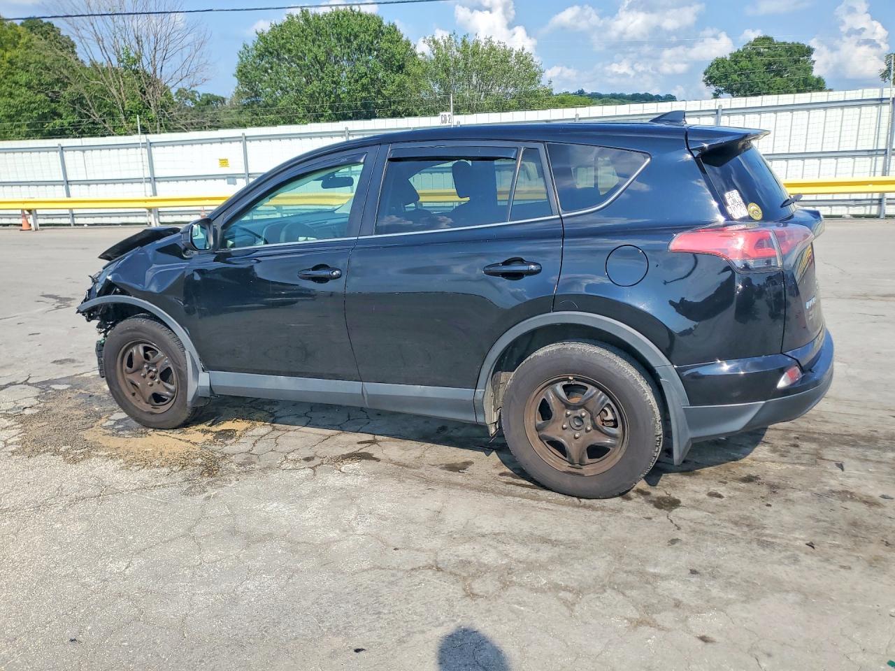 2018 TOYOTA RAV4 LE — снимка 2
